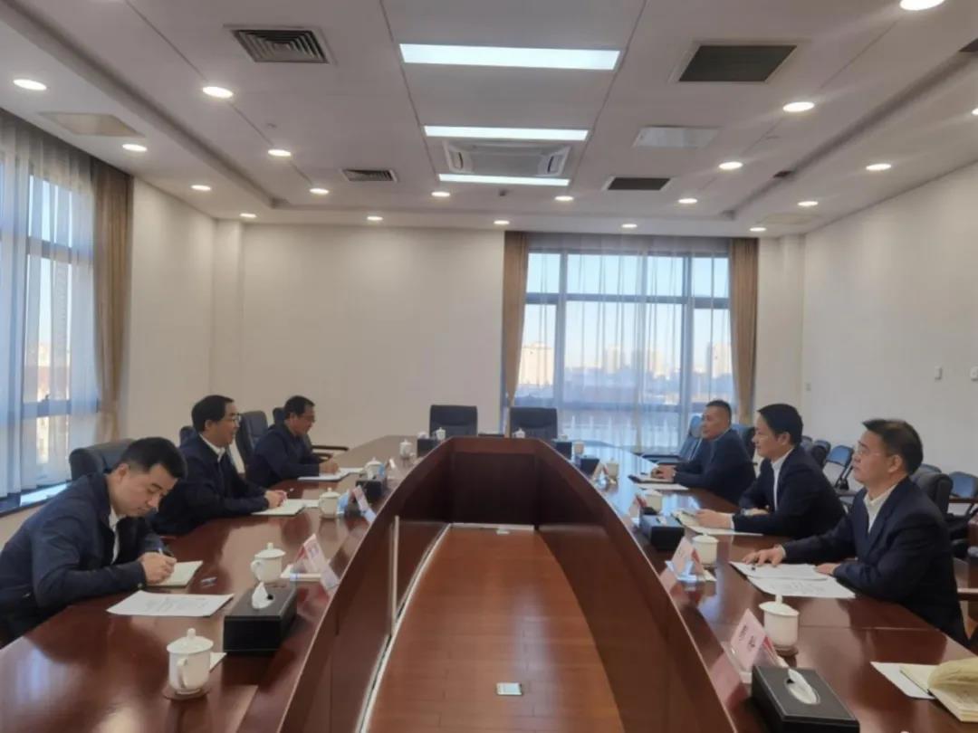 余红辉拜访国家森防办主任、应急管理部党委委员兼国家林草局副局长张永利(图1)